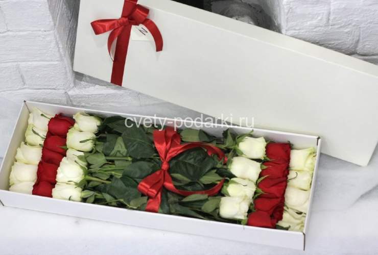29 голландских роз в коробке